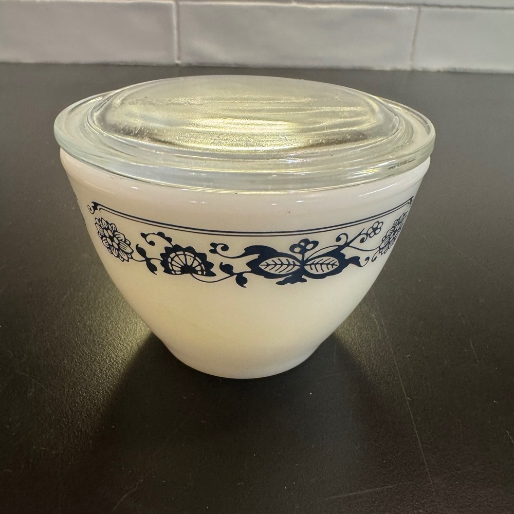 Pyrex Bowl Small with Lid White Blue Old Town Blue Floral Onion Pattern